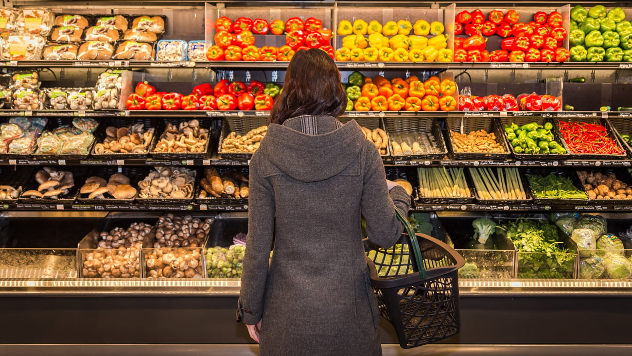 woman grocery shopping