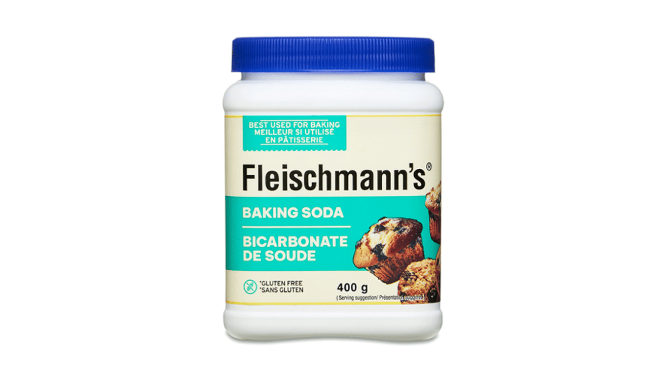 A container of Fleischmann’s Baking Soda against a white background