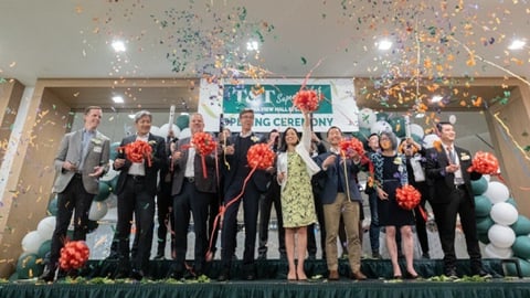 T&T Supermarkets CF Fairview grand opening