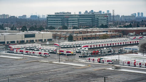 canada post mail trucks in ontario