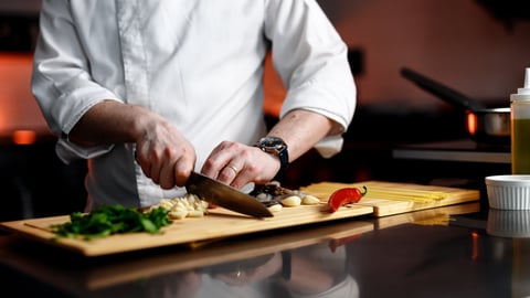 chef_chopping vegetables