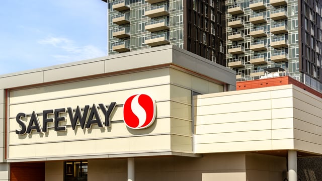 Safeway workers in Alberta serve strike notice to Sobeys Inc.