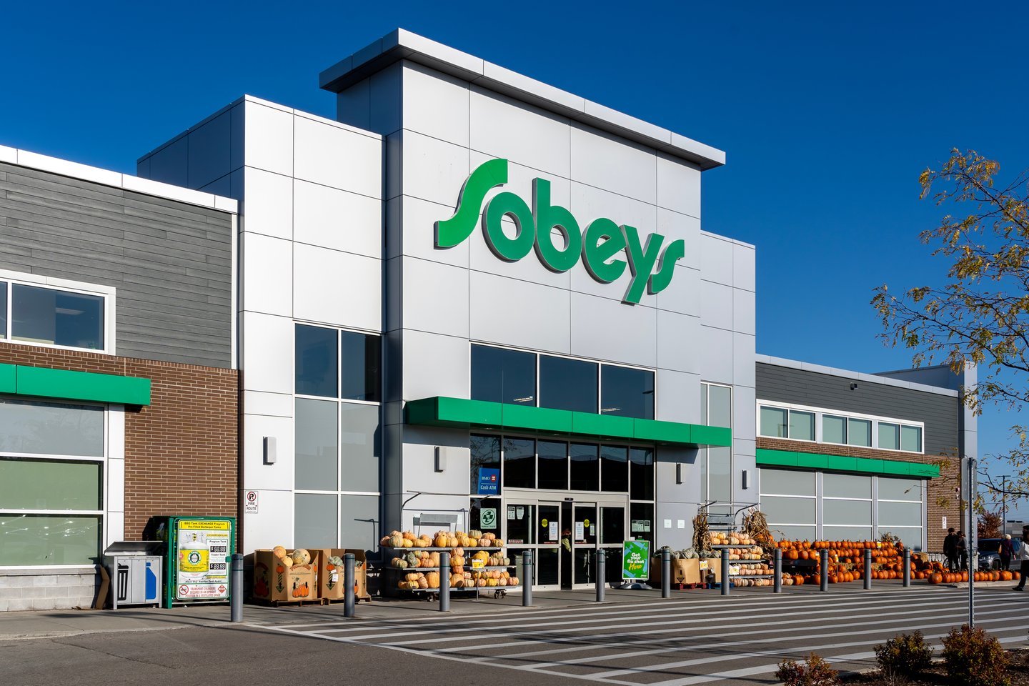  A Sobeys supermarket is shown in Waterloo, On, Canada. Sobeys Inc. is a Canadian food retailer.