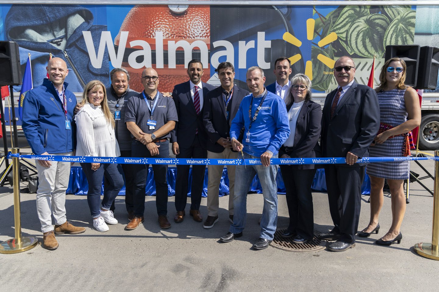 Walmart Canada opens first high-tech fulfillment centre in Western Canada in Rocky View County, Alberta
