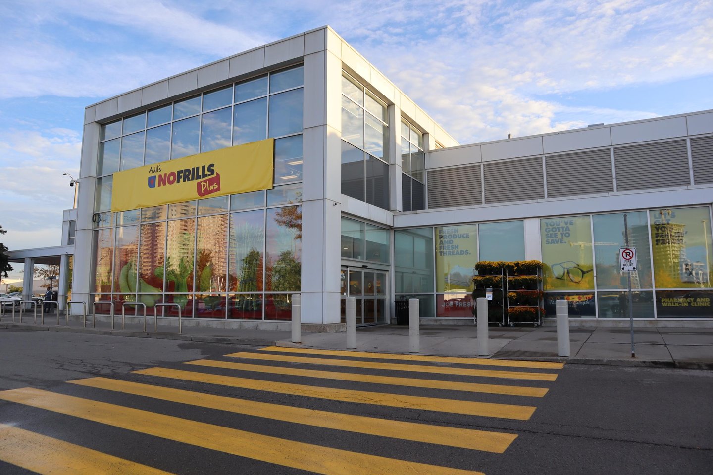 no frills plus brampton