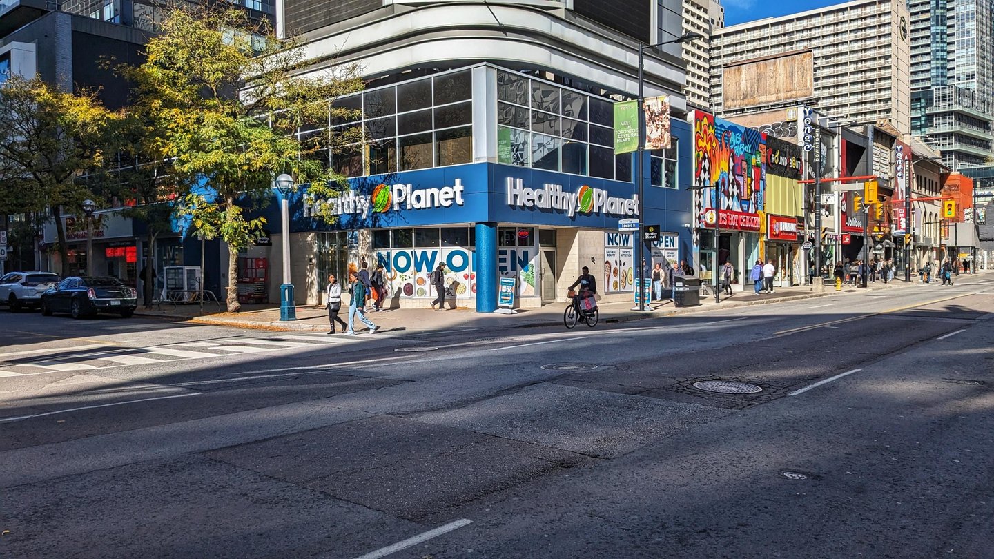 Healthy planet yonge-dundas