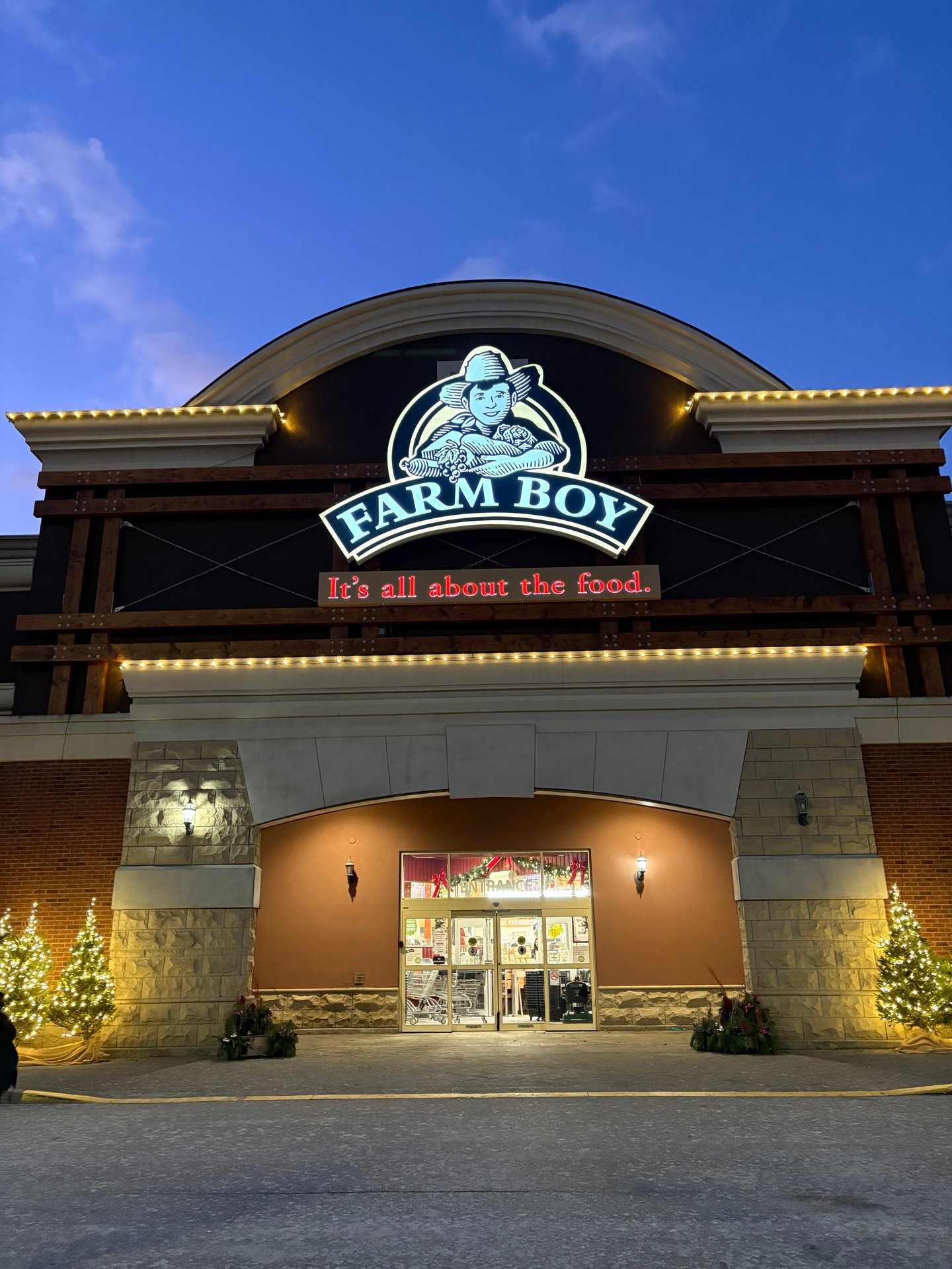 The outside of a Farm Boy store before the sunrise