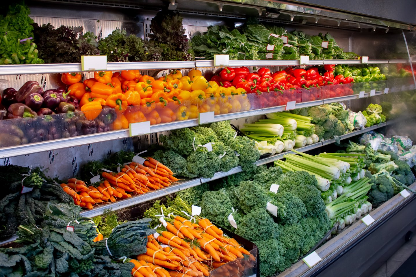 produce on display in a grocery store