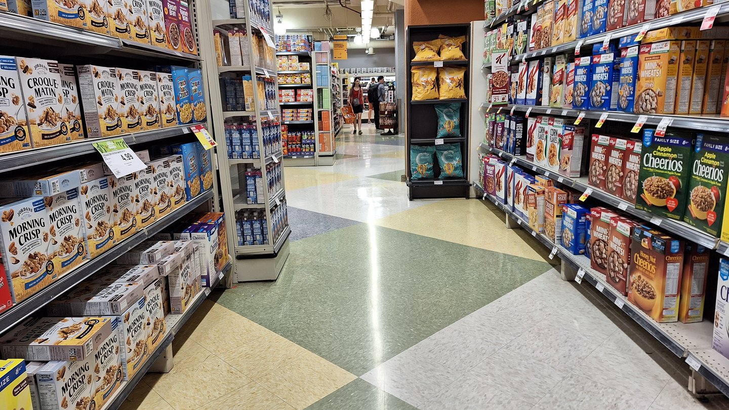 montreal grocery store