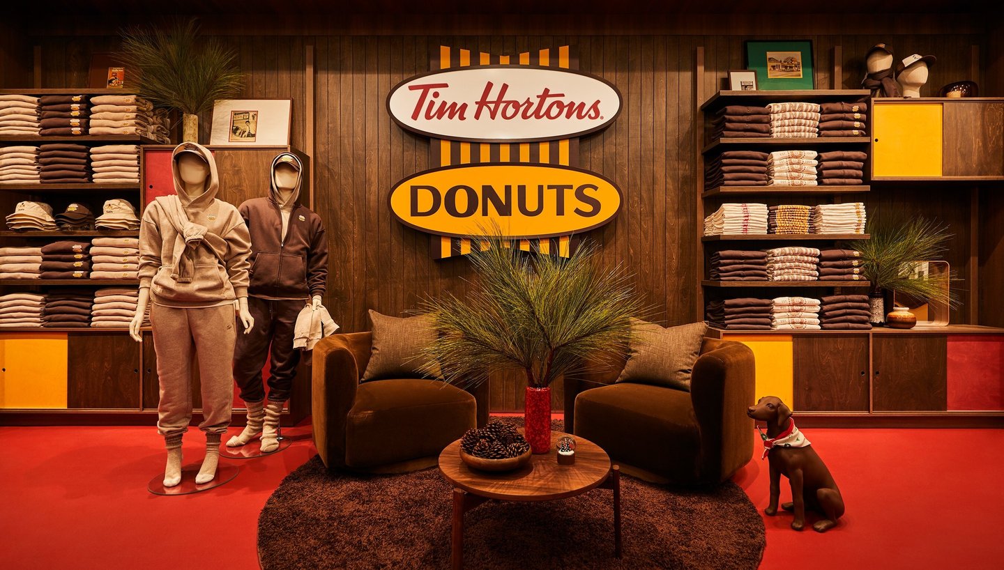 First-of-its-kind Tim Hortons pop-up merch store is now open at the CF Toronto Eaton Centre through to the end of the holiday shopping season (CNW Group/Tim Hortons)