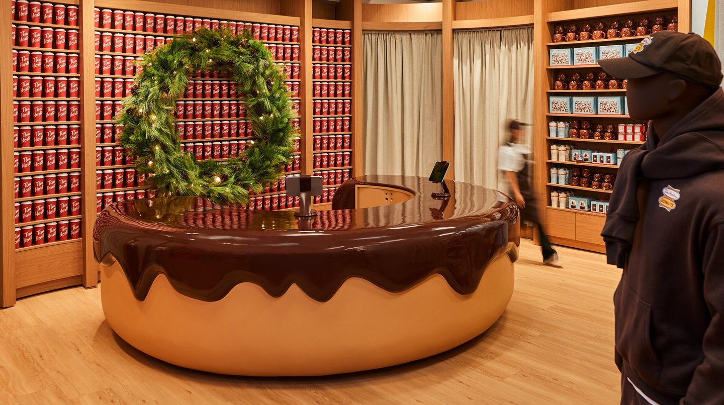 First-of-its-kind Tim Hortons pop-up merch store is now open at the CF Toronto Eaton Centre through to the end of the holiday shopping season (CNW Group/Tim Hortons)