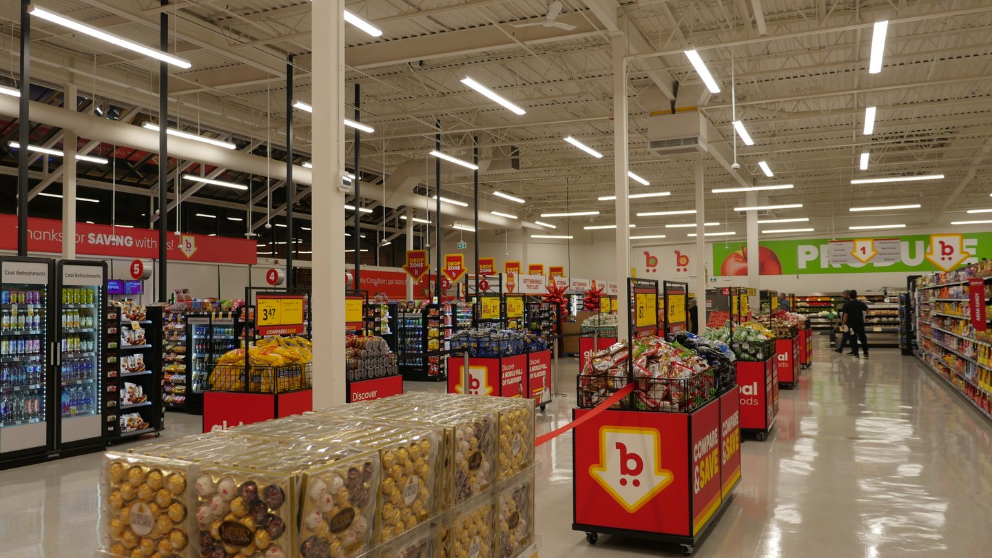 Buy-Low Foods Pinetree front-end