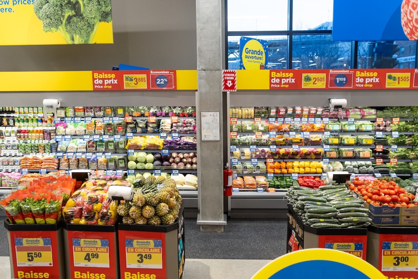 Maxi Sainte-Catherine Street produce department