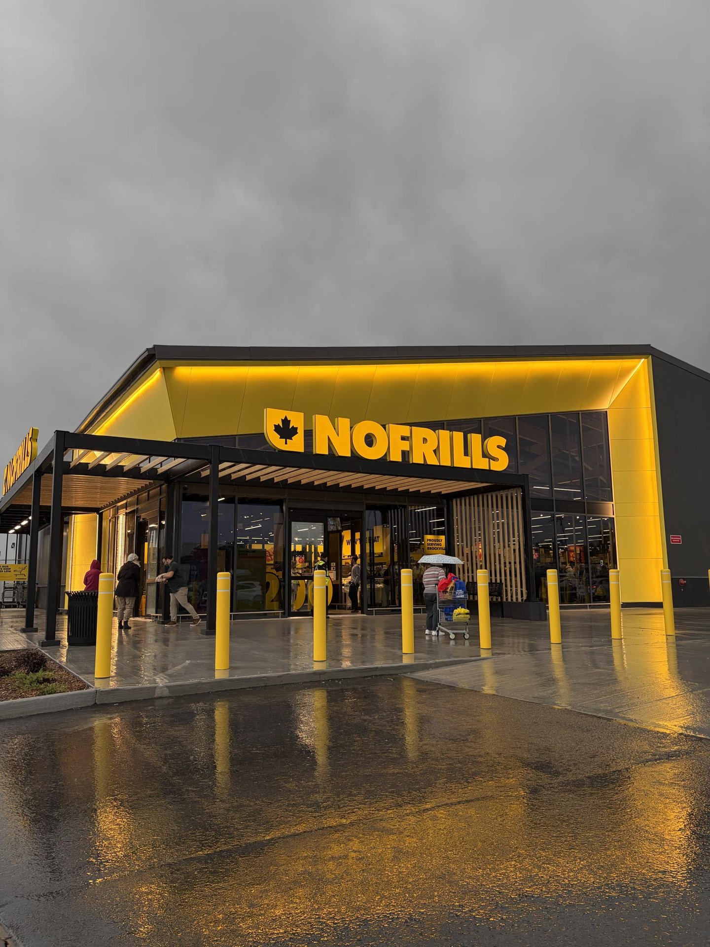 no frills brockville