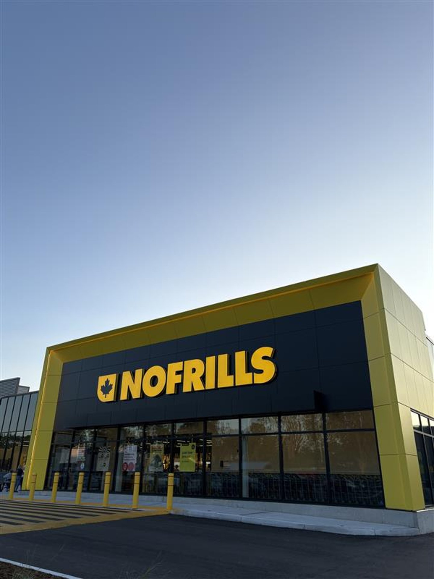 no frills west windsor