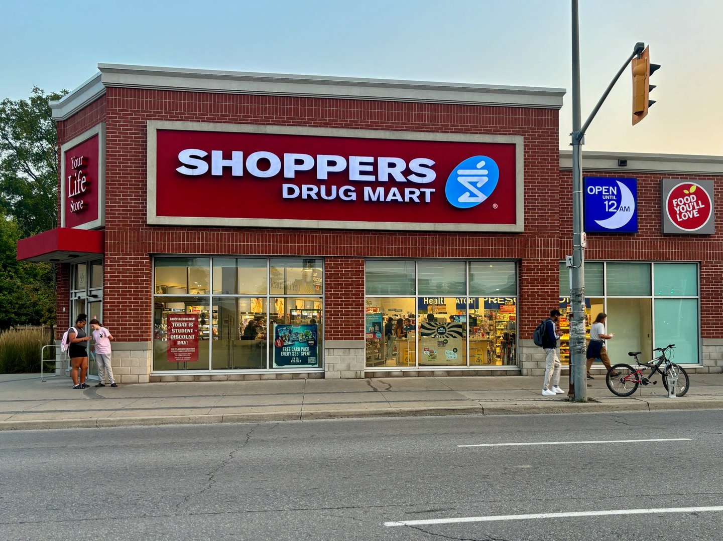 shoppers drug mart in hamilton, ont