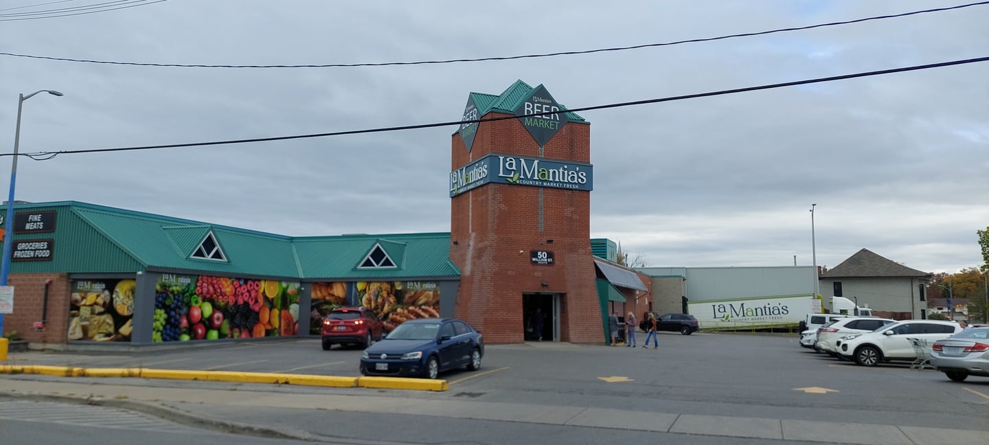 La Mantia’s Country Market Fresh in Lindsay, Ont.