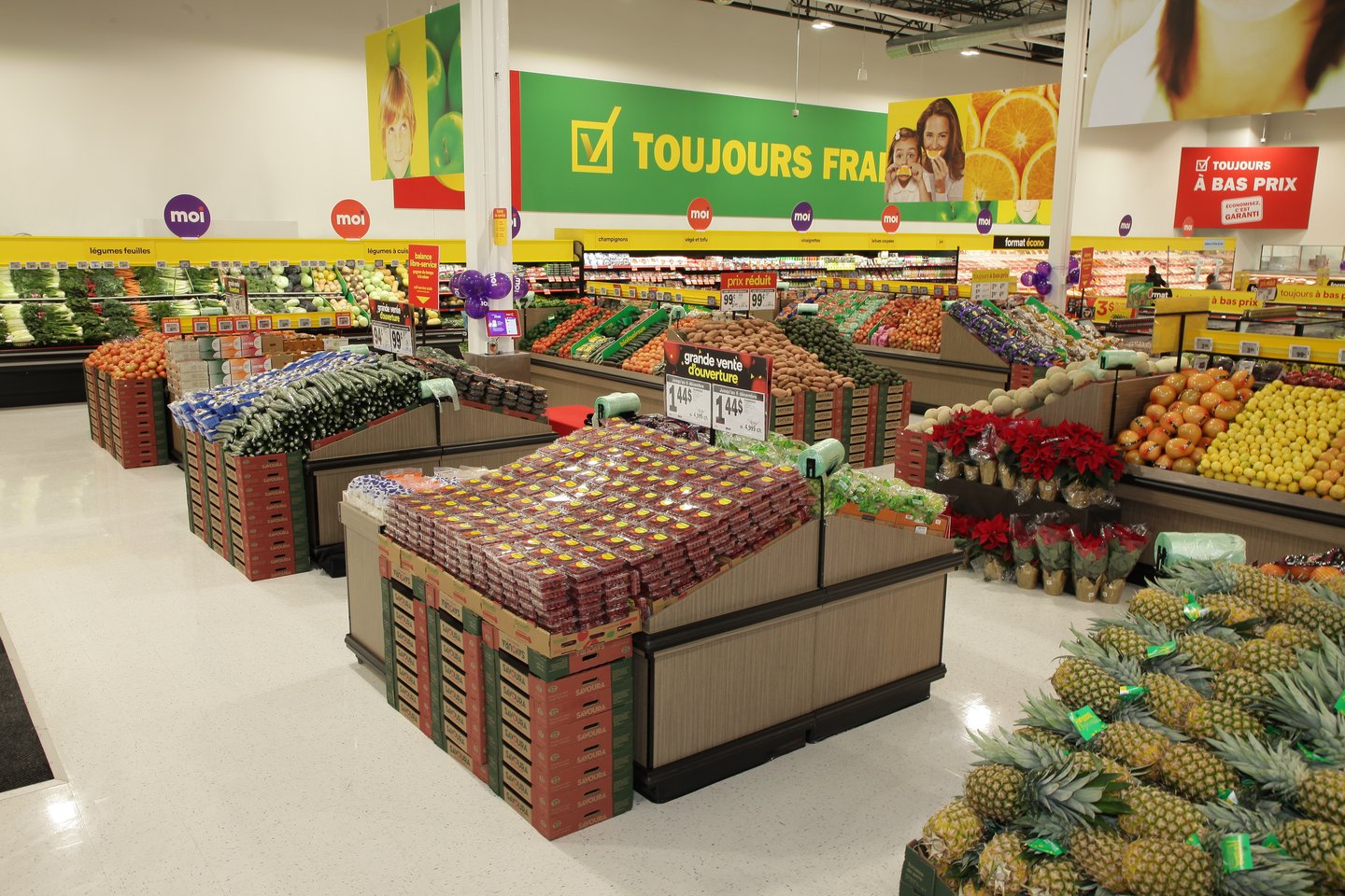 Super C produce department 