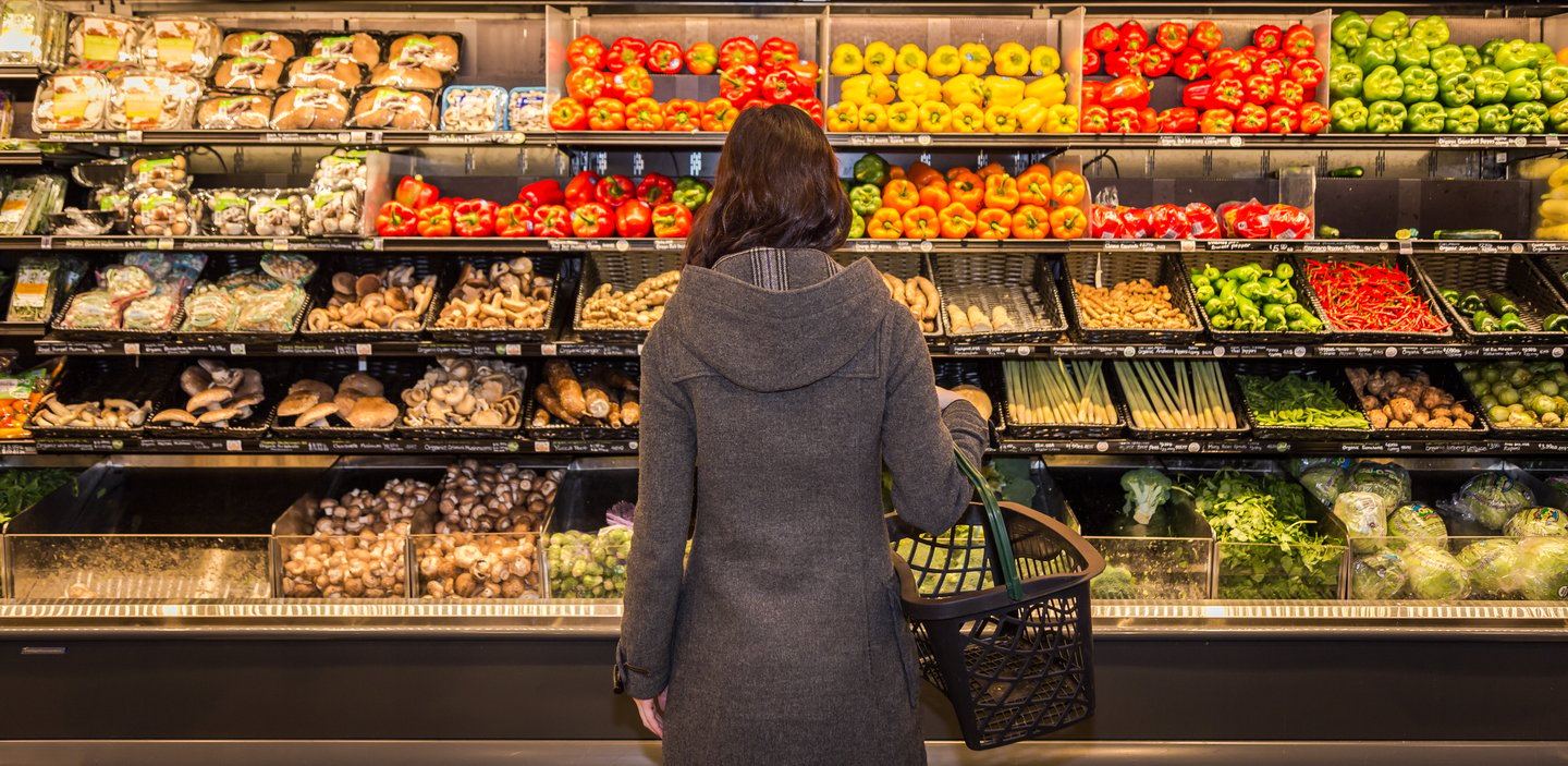 woman grocery shopping