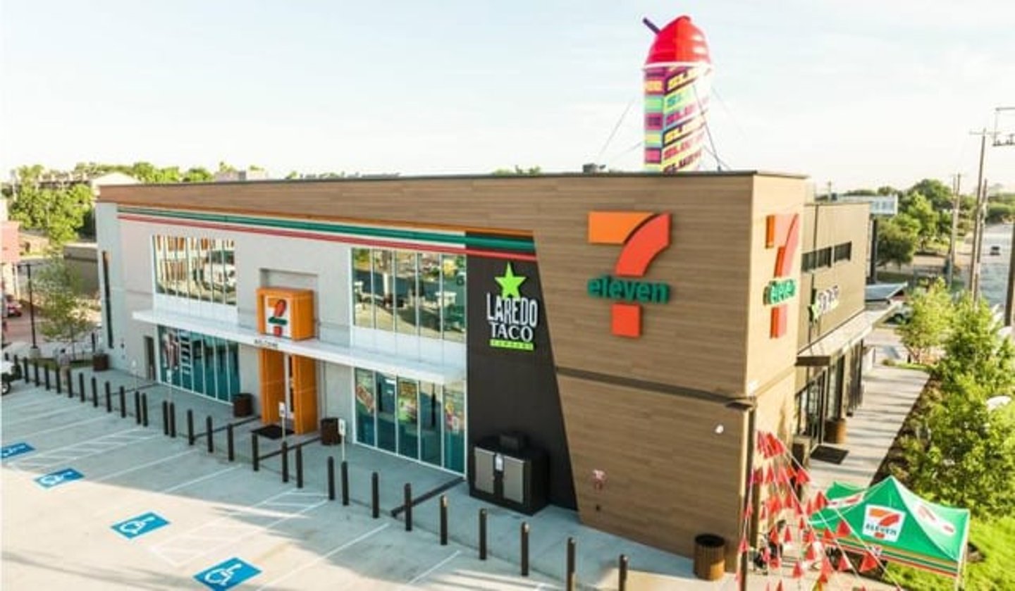 7-eleven evolution store