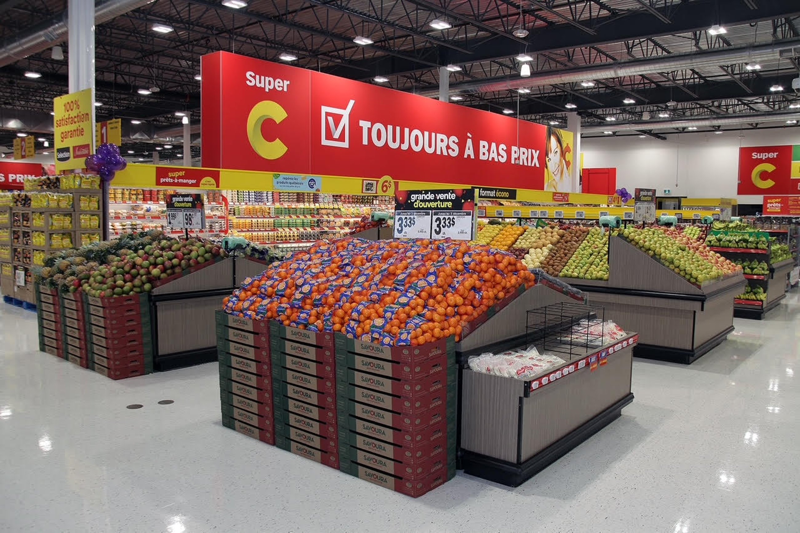 Super C Sherbrooke produce section