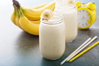 Banana smoothie with straws