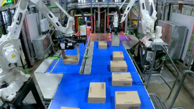 UNFI robotic arms